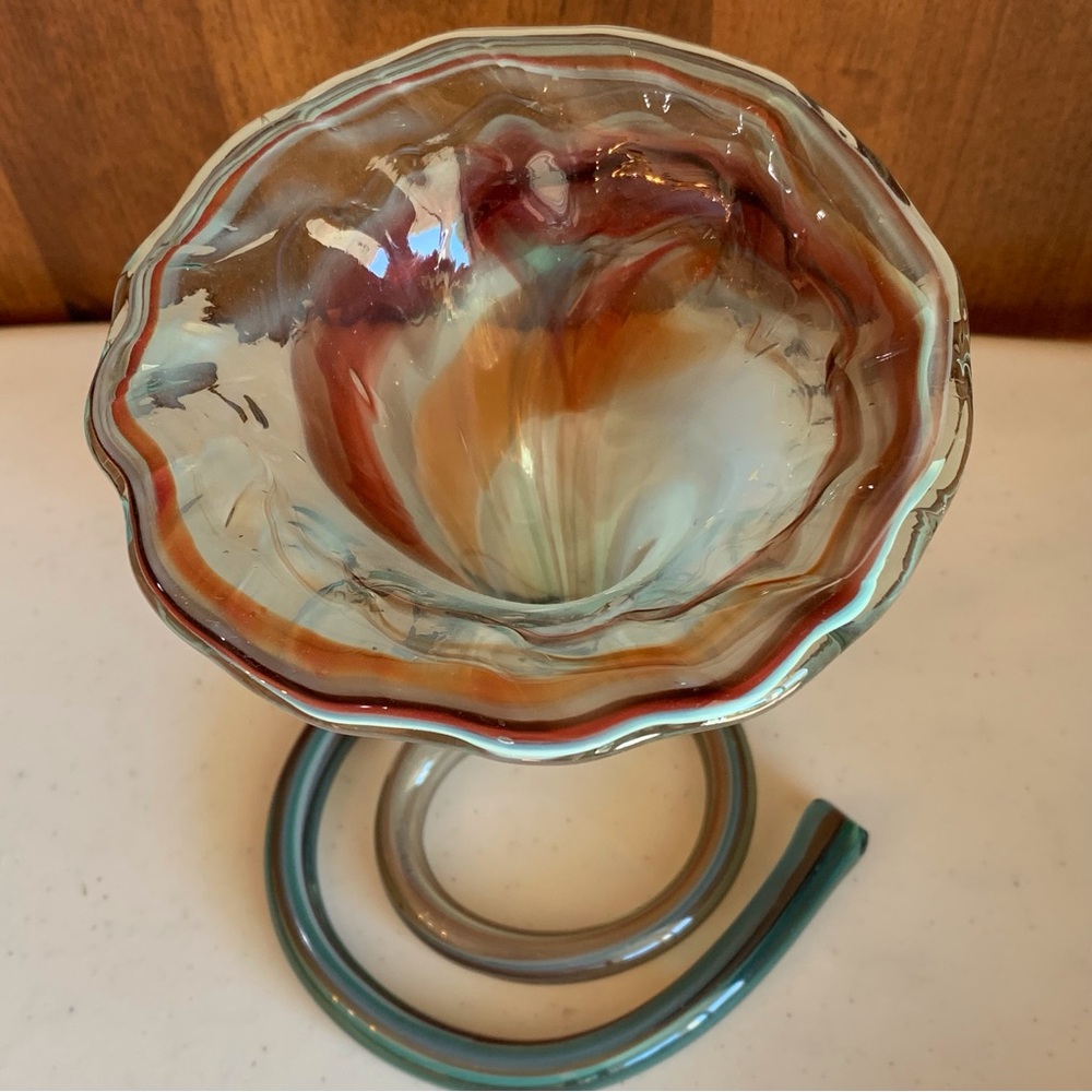 Trumpet Hand Blown Art Glass Vase With Swirl Circle Base - Picture 3 of 7